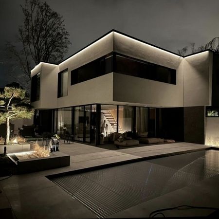 Lineare Attikabeleuchtung