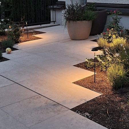 blendfreie Weg - oder Pflanzbeleuchtung