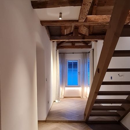 Flur mit offener Treppe